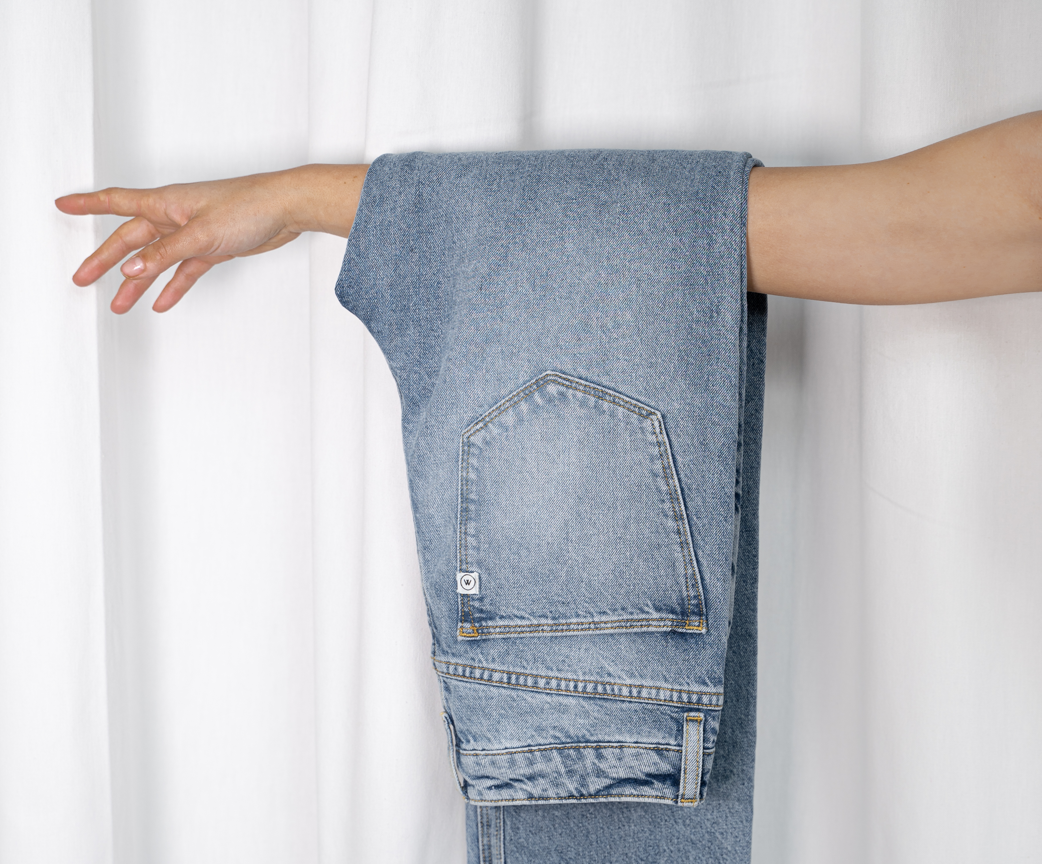 MUD Jeans en Hogeschool Saxion ontwikkelen eerste volledig circulaire jeans ter wereld