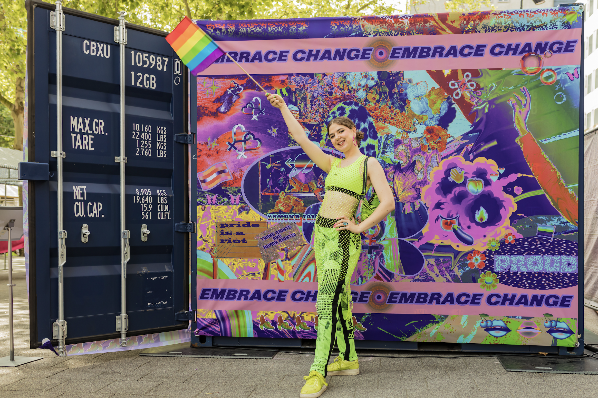 Yamuna Forzani presenteert levensgroot kunstwerk voor Rotterdam Pride