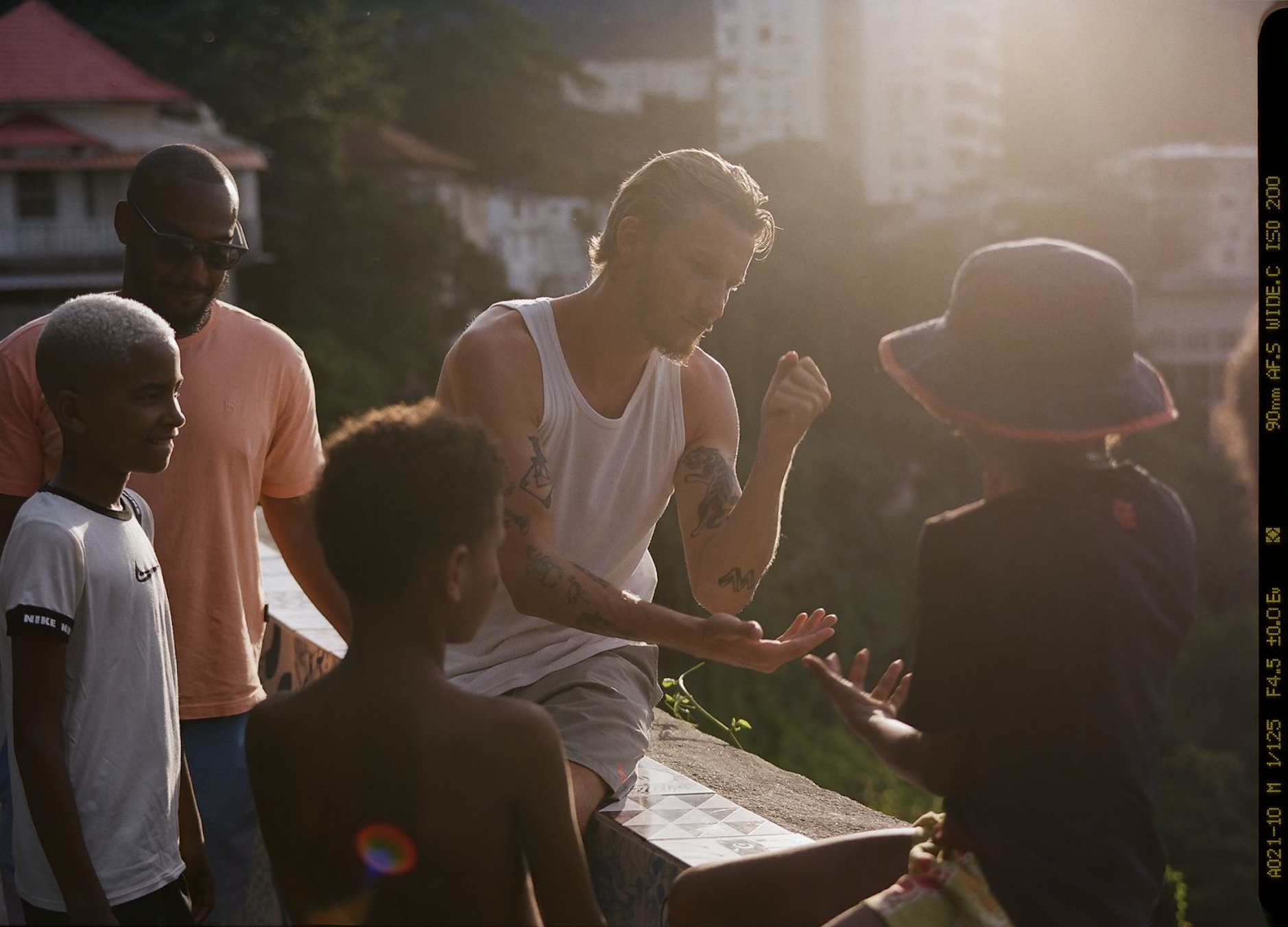 Appen met Willem Mulders, oprichter van favela-voetbalclub Prazeres United