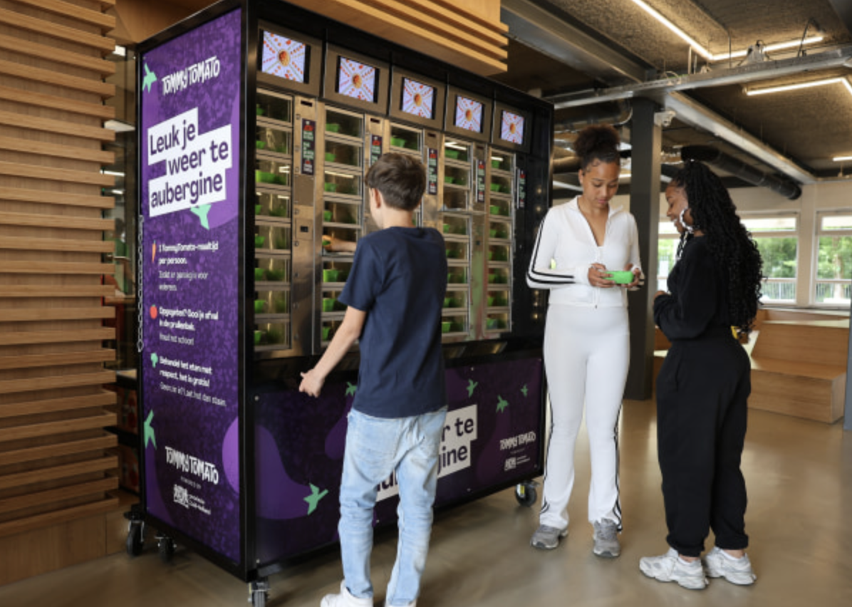 Gezonde snackmuur van TommyTomato en FEBO verovert Zuid-Hollandse scholen