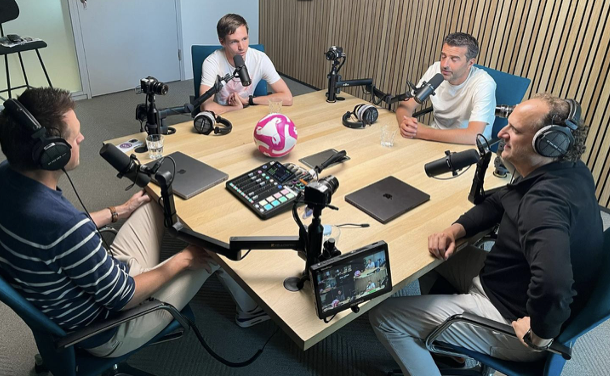 MMA en Bakkie Media lanceren podcastserie met magazine en media smaakmakers