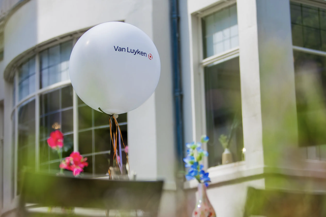 Strategisch communicatiebureau Van Luyken schaalt op naar groep