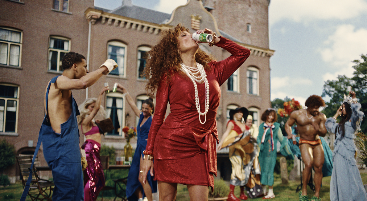 Queen of Summer Katja Schuurman voor STËLZ