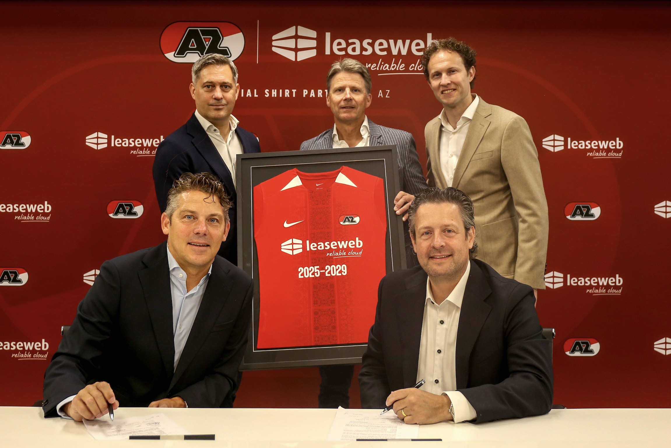 Leaseweb versterkt AZ als shirtsponsor en innovatiepartner