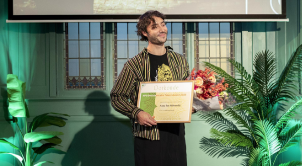 Aku-Ik van Anne Jan Sijbrandij wint NPO Documentaire Talent Award tijdens IDFA