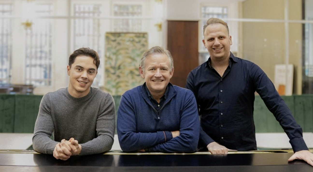 The Source Group stapt in bij AI-scale-up PromptGorillas 