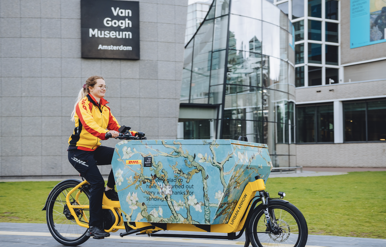 Van Gogh Museum en DHL bundelen logistiek en educatie 