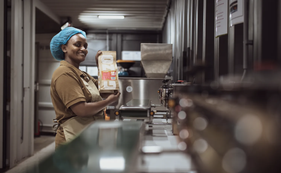 Koffiemerk Guzo op omvallen door onverwachte wegverbreding