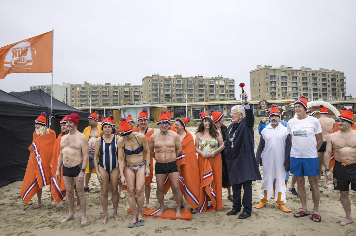 Unox Nieuwjaarsduik breekt record: in 2026 185 edities wereldwijd