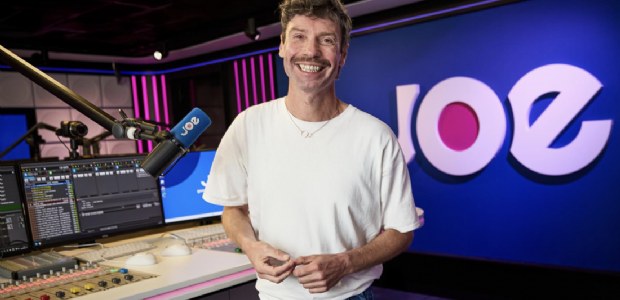 Timur Perlin tekent meerjarig contract bij radiostation JOE