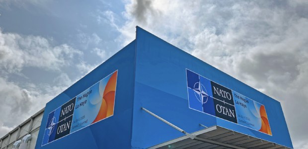 Clarify en Ontwerpwerk ontwerpen merkfamilie voor 4 evenementen van de NAVO-top