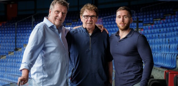 Willem van Hanegem maakt dé transfer van deze zomer en tekent bij VoetbalPrimeur