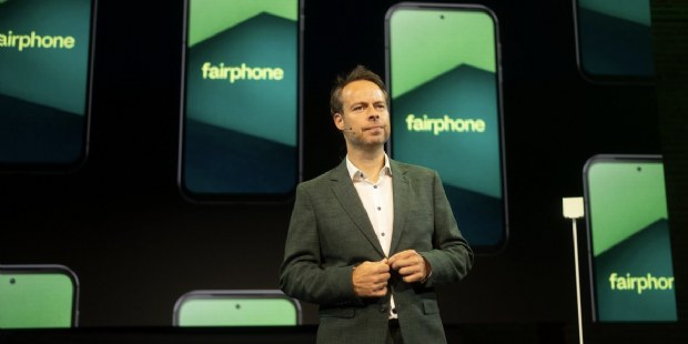 Fairphone boekt recordgroei van 61% in Q3 en breidt uit naar de VS