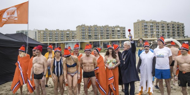 Unox Nieuwjaarsduik breekt record: in 2026 185 edities wereldwijd